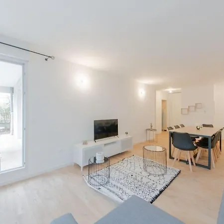 Apartamento Moderne Familiale 8 Pers - 10m - 2 Sdb Bussy-Saint-Georges